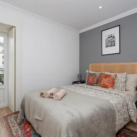 Entire Castle View In The Heart Of Apartman *
